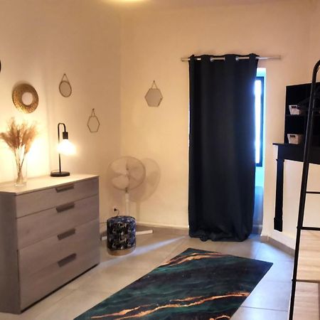 Appartement En Plein Coeur De Macon H Bagian luar foto