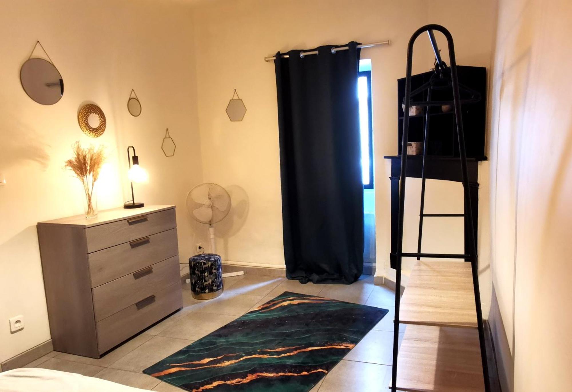 Appartement En Plein Coeur De Macon H Bagian luar foto